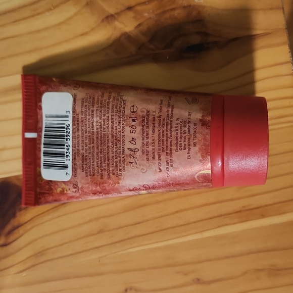 Enchanted Wonderstuck T.Swift Bath Gel - Picture 2 of 2